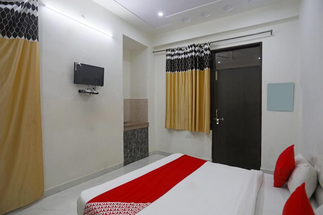 โอโย 15749 พลพิหริธรรม Hotel วรินดาวัน ภายนอก รูปภาพ