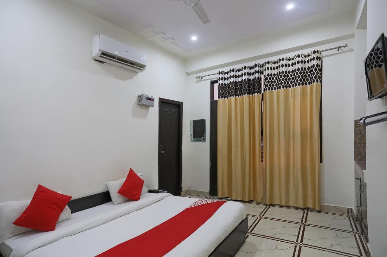 โอโย 15749 พลพิหริธรรม Hotel วรินดาวัน ภายนอก รูปภาพ