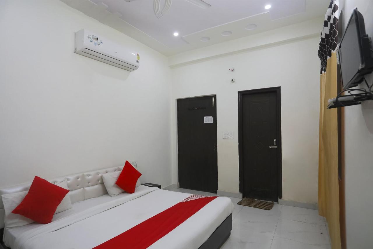 โอโย 15749 พลพิหริธรรม Hotel วรินดาวัน ภายนอก รูปภาพ